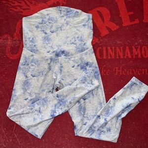 Beyond Yoga maternity leggings